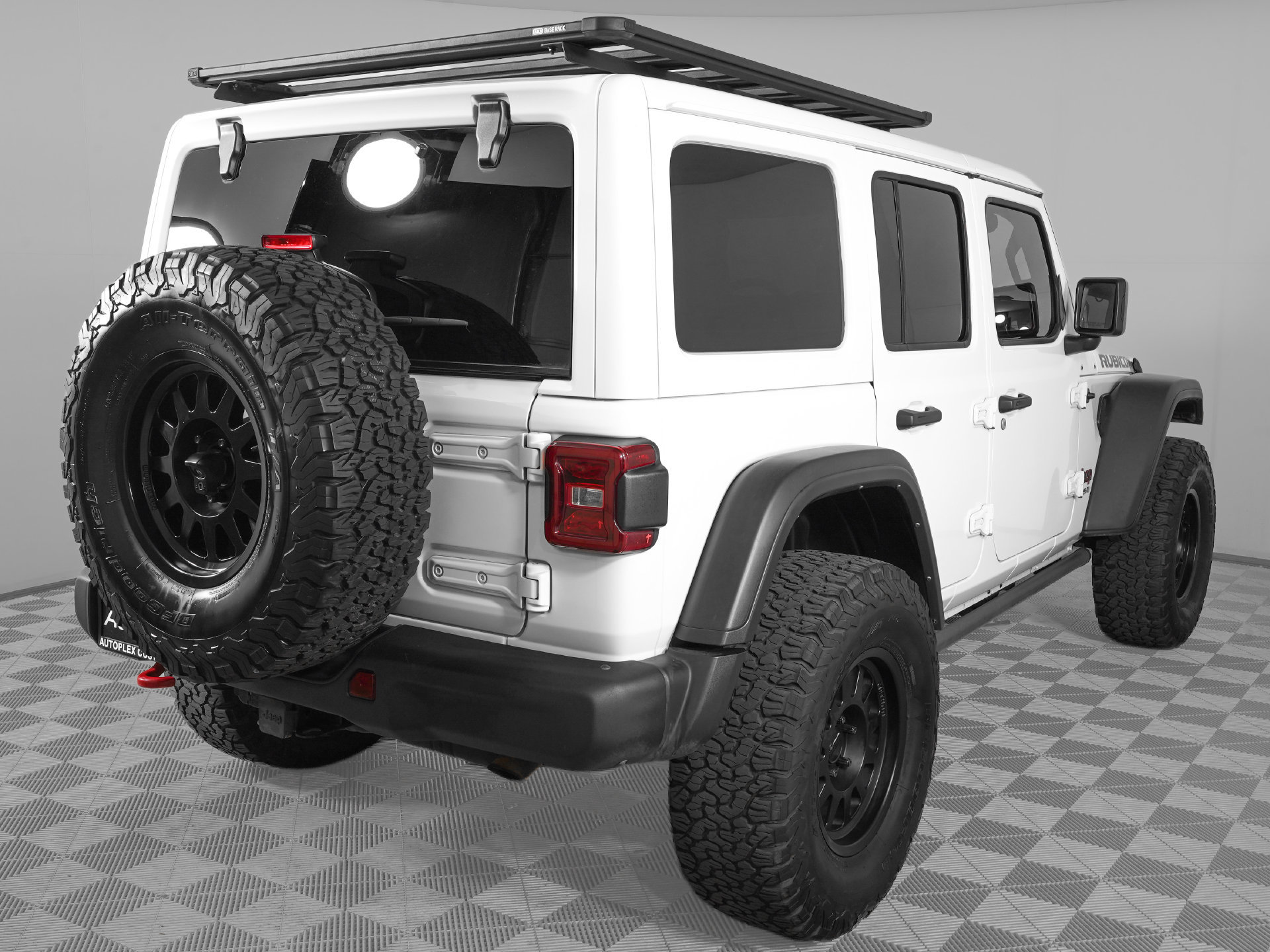 Used 2022 Jeep Wrangler Unlimited Rubicon w/ Steel Bumper Group AWD/4WD image 5