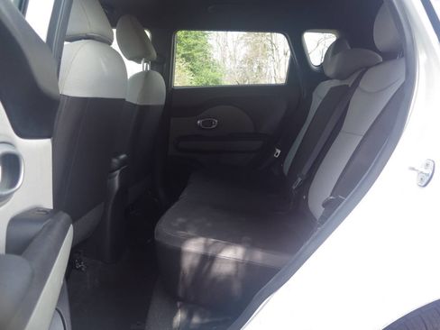 Used 2016 Kia Soul image 13