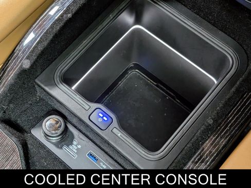 Used 2021 Land Rover Range Rover Autobiography Fifty Edition image 44