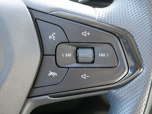 Certified 2024 Chevrolet Trax LS w/ LS Convenience Package FWD image 23
