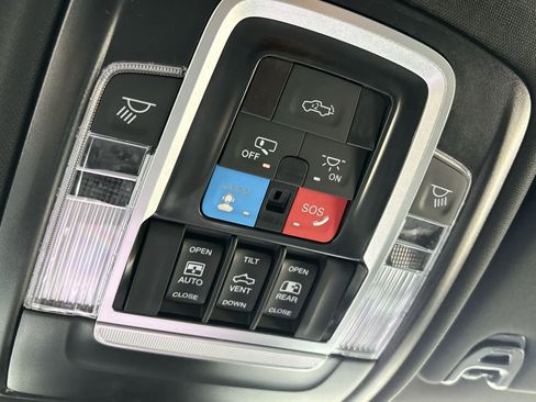 New 2026 RAM 3500 Laramie AWD/4WD image 27