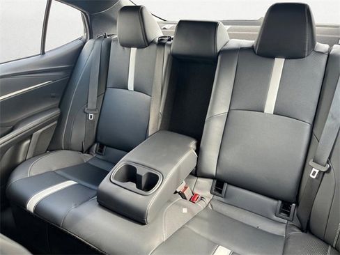 Used 2025 Toyota Camry SE image 14