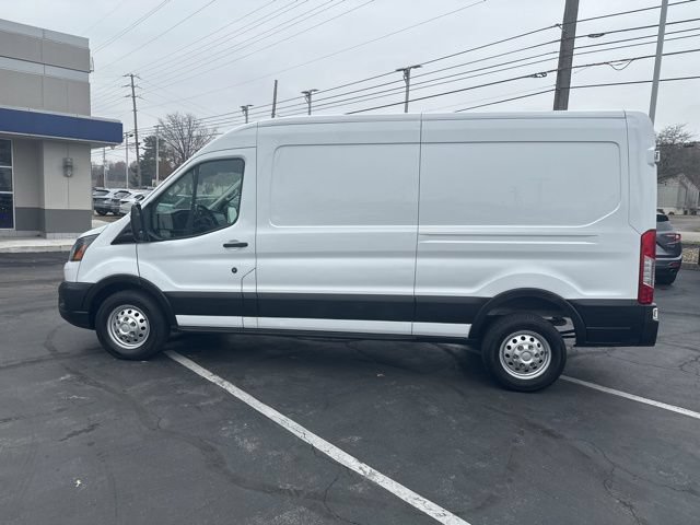 Used 2023 Ford Transit 250 Medium Roof AWD image 5