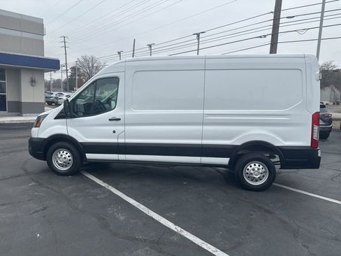 Used 2023 Ford Transit 250 Medium Roof AWD image 5