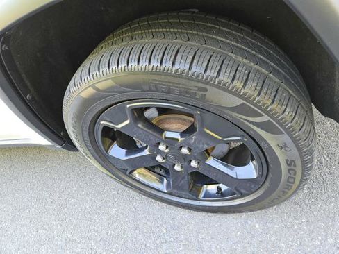 Used 2020 Jeep Grand Cherokee Laredo image 13