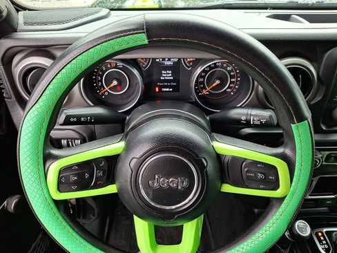 Used 2018 Jeep Wrangler Unlimited Sport AWD/4WD image 18