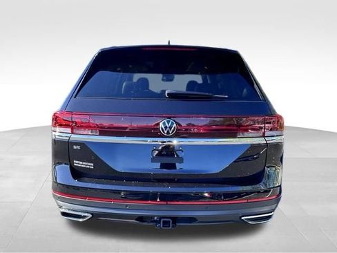 Used 2026 Volkswagen Atlas SE w/ Panoramic Sunroof Package FWD image 6
