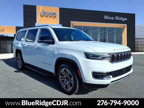 Used 2024 Jeep Wagoneer L Series II w/ Flexible Seating Group image 1