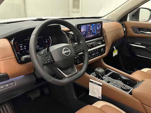 New 2026 Nissan Pathfinder Platinum AWD/4WD image 19