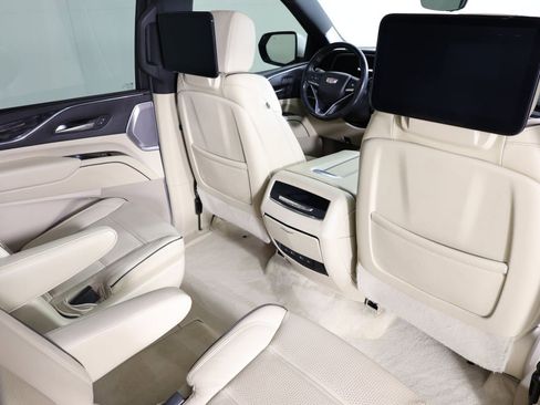 Used 2022 Cadillac Escalade ESV Premium Luxury w/ Performance Package image 41