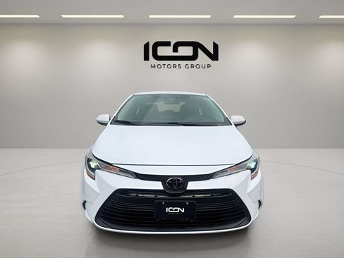 Used 2024 Toyota Corolla LE FWD image 8