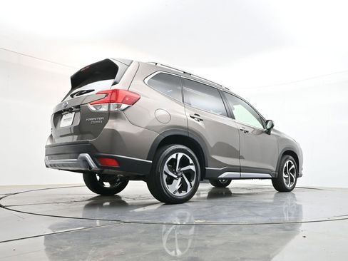 Used 2024 Subaru Forester Touring w/ POP Package 3 AWD/4WD image 38
