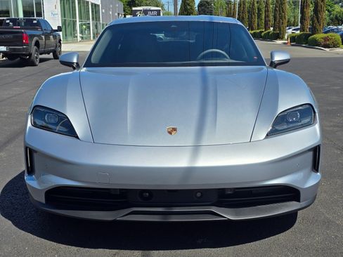 Used 2025 Porsche Taycan 4S AWD/4WD image 8