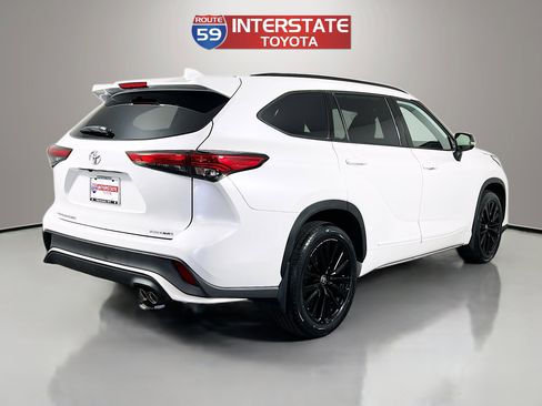 Used 2023 Toyota Highlander XSE image 7