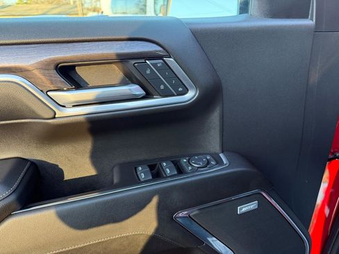 Used 2024 Chevrolet Silverado 1500 LTZ image 17