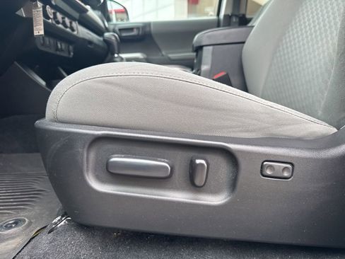 Used 2020 Toyota Tacoma SR5 w/ Technology Package image 26