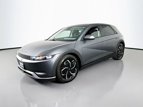 Used 2024 Hyundai Ioniq 5 SEL AWD/4WD image 4