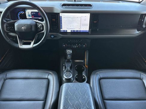 Used 2023 Ford Bronco Badlands w/ Sasquatch Package image 13