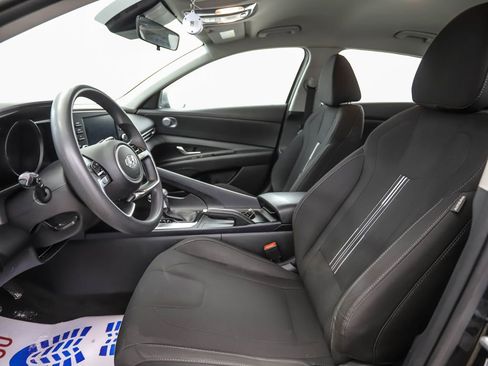 Used 2022 Hyundai Elantra SEL w/ Preferred Accessory Package image 11