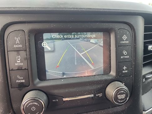 Used 2019 RAM 1500 Big Horn AWD/4WD image 11