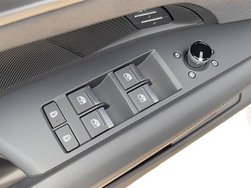 Used 2023 Audi e-tron GT Prestige w/ Prestige Package image 15