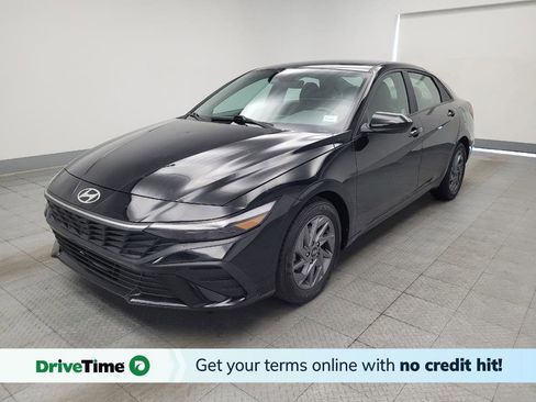 Used 2024 Hyundai Elantra SEL FWD image 1