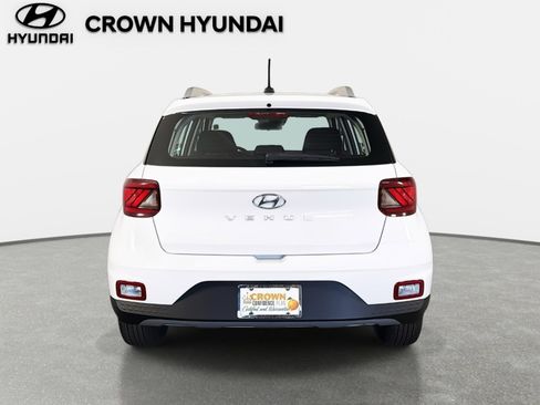 Certified 2024 Hyundai Venue SEL image 6