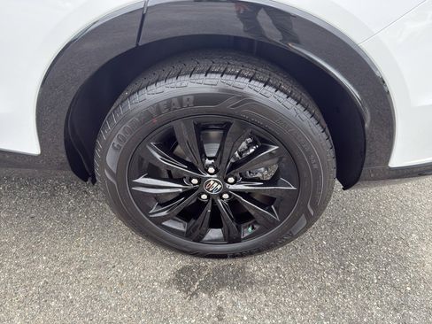 New 2026 Buick Envista Sport Touring FWD image 21