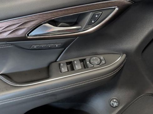 Used 2023 Buick Envision Avenir image 32