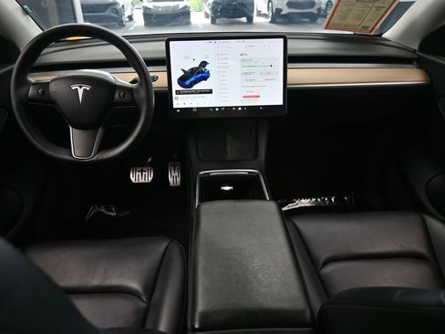 Used 2021 Tesla Model Y Long Range image 36