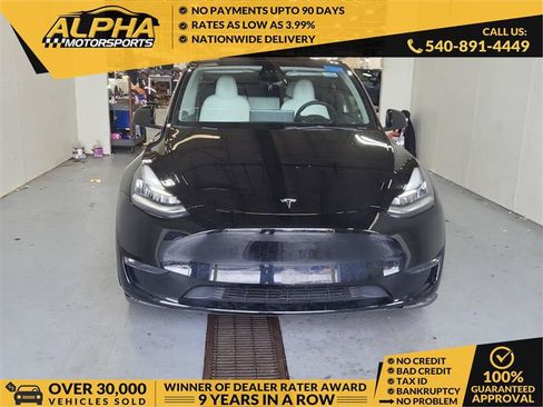 Used 2023 Tesla Model Y AWD image 1
