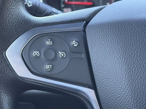 Used 2023 Chevrolet Traverse LS image 20