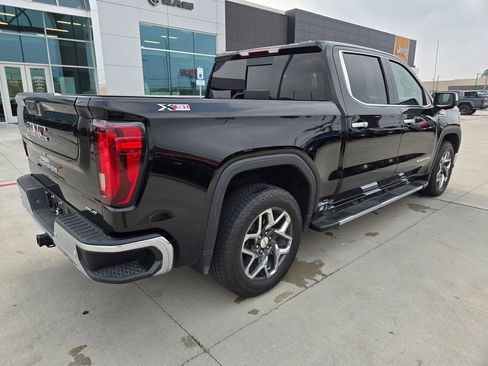 Used 2024 GMC Sierra 1500 SLT AWD/4WD image 3