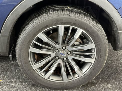 Used 2016 Ford Explorer Platinum AWD/4WD image 10