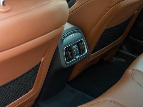 Used 2022 Maserati Levante Modena image 30