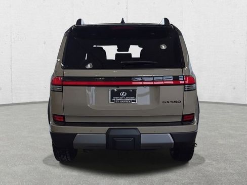Used 2025 Lexus GX 550 image 6