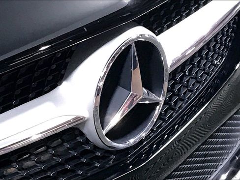 Used 2019 Mercedes-Benz CLA 250 4MATIC image 27