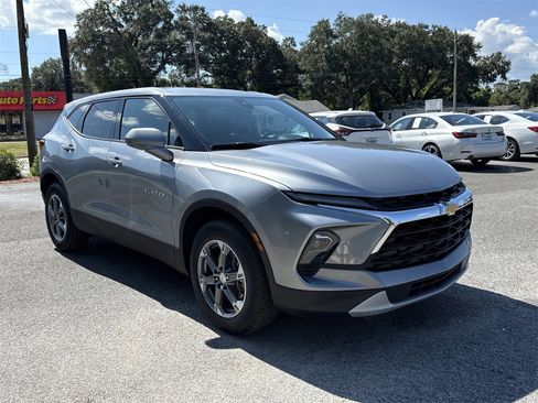 Used 2025 Chevrolet Blazer LT image 7