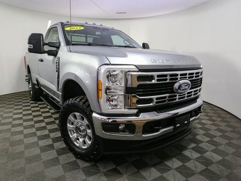 Used 2023 Ford F250 XLT image 3