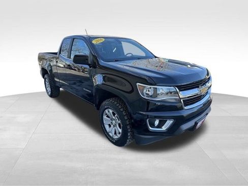 Used 2016 Chevrolet Colorado LT w/ LT Convenience Package image 24