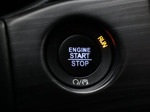 Used 2019 Jeep Grand Cherokee Laredo RWD image 30