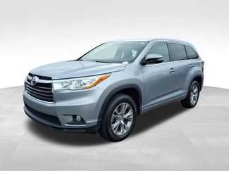 Used 2014 Toyota Highlander XLE video 2