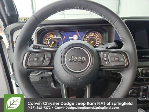 Used 2025 Jeep Wrangler Sport image 22