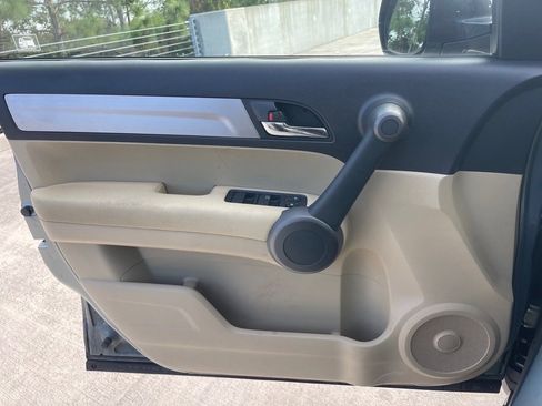 Used 2010 Honda CR-V LX image 10