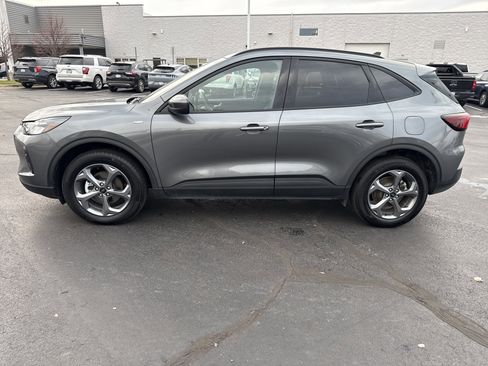 Used 2025 Ford Escape ST-Line Select w/ Tech Pack #1 image 3