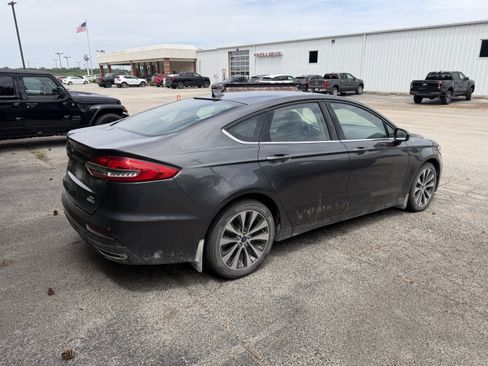 Used 2020 Ford Fusion SE AWD/4WD image 5