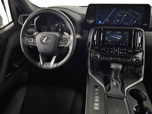 Used 2024 Lexus LX 600 4WD w/ Appearance Package image 21