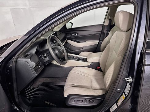 Used 2025 Honda Accord SE image 11