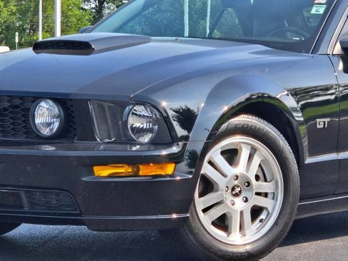 Used 2008 Ford Mustang GT Premium RWD image 2