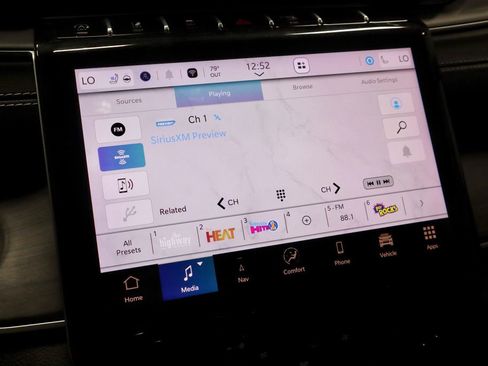 Used 2024 Jeep Grand Cherokee Limited w/ Luxury Tech Group II image 4